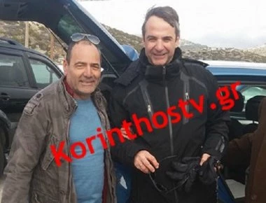 Για... σκι στα Τρίκαλα Κορινθίας ο Κυριάκος Μητσοτάκης (φωτό)